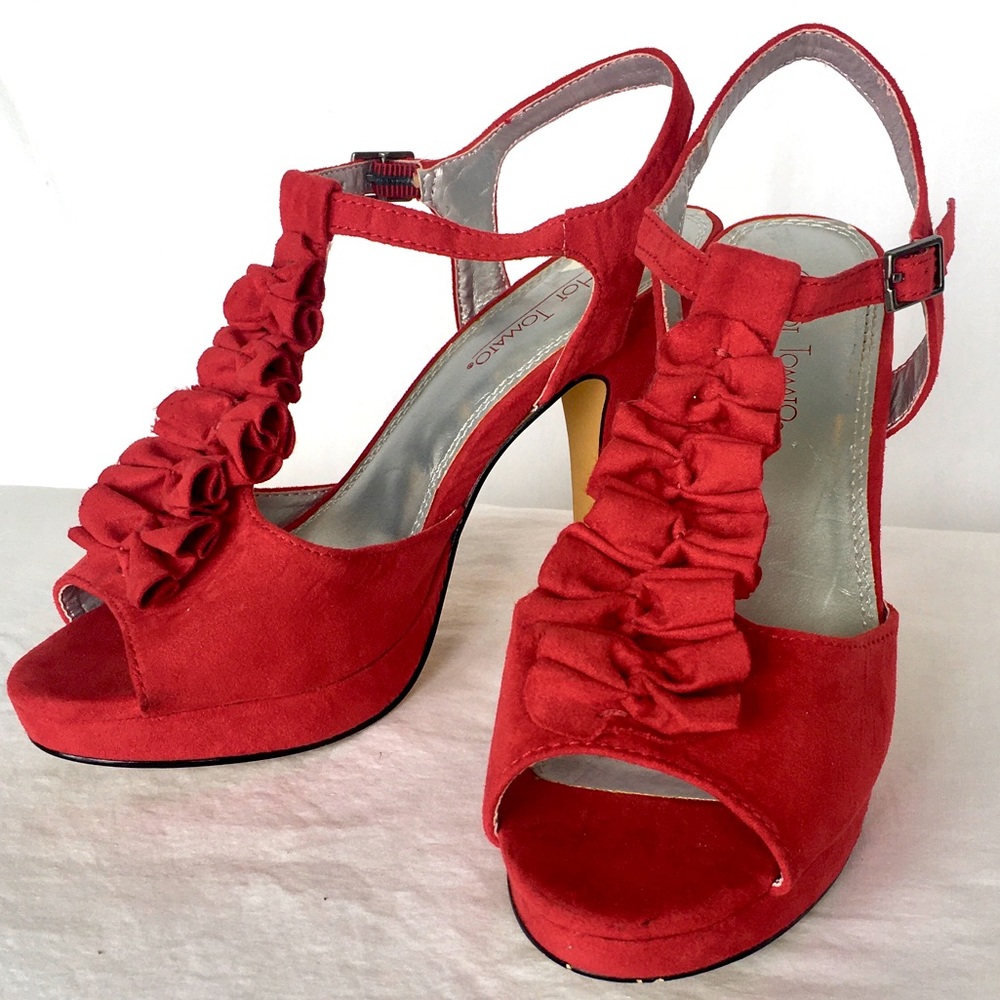Hot Tomato Red Faux Suede Heel Size 6.5 - Picture 2 of 13